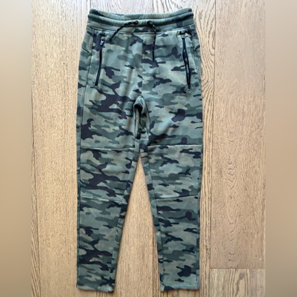 GAP Kids Boys GapFit Tech Green Gray Camouflage Joggers w/ Pockets, Size XL (12)